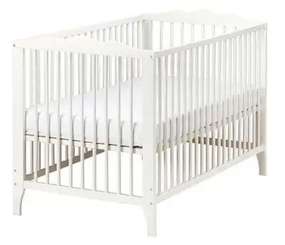 Hermosa Crib in White